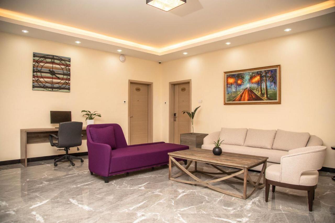 Triple E Hotel And Spa Addis Ababa Exteriör bild
